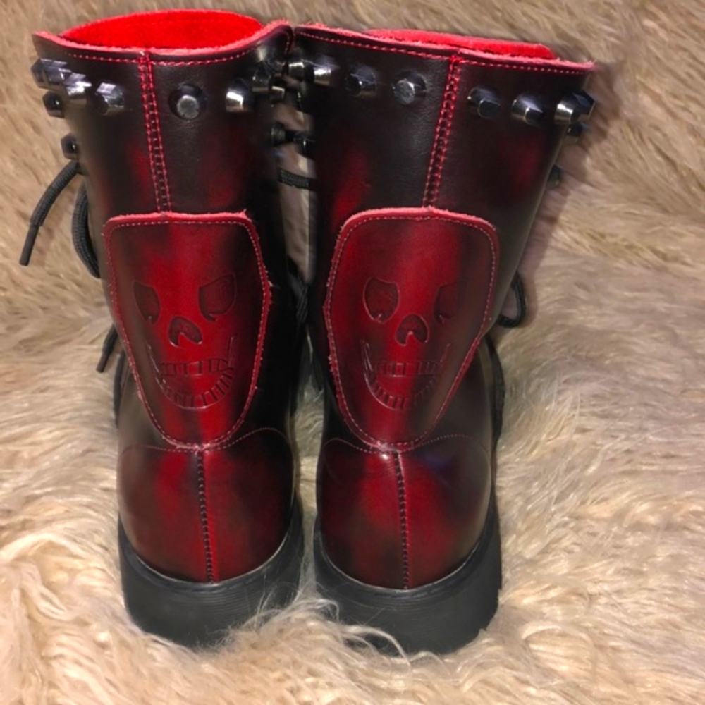 Womans Combat Boots